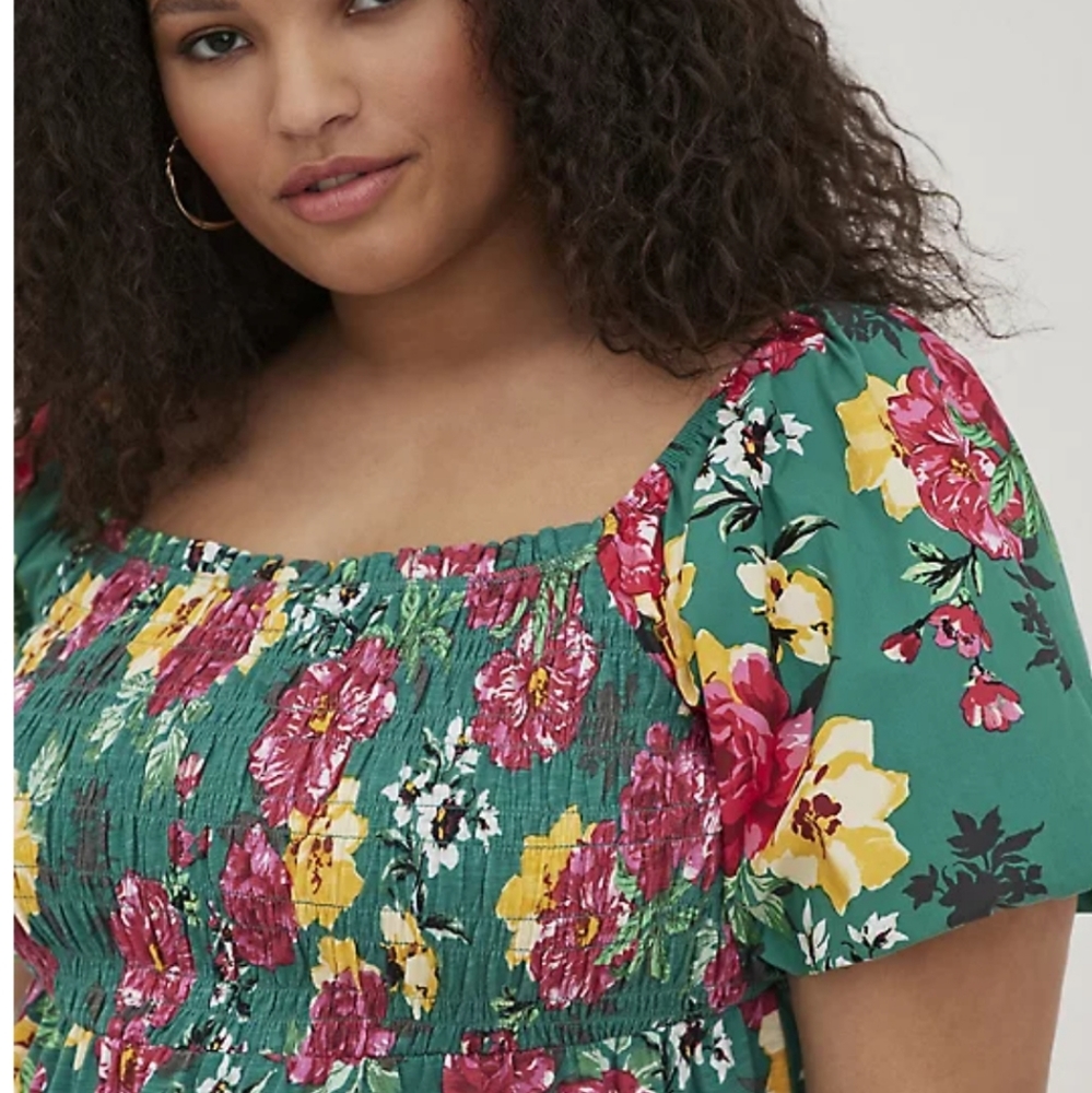 Torrid Babydoll Slub And Poplin Smocked Bodice Puff Sleeve Top - Picture 2 of 7